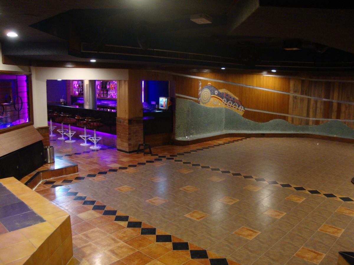 Hotel North Park Panchkula Esterno foto