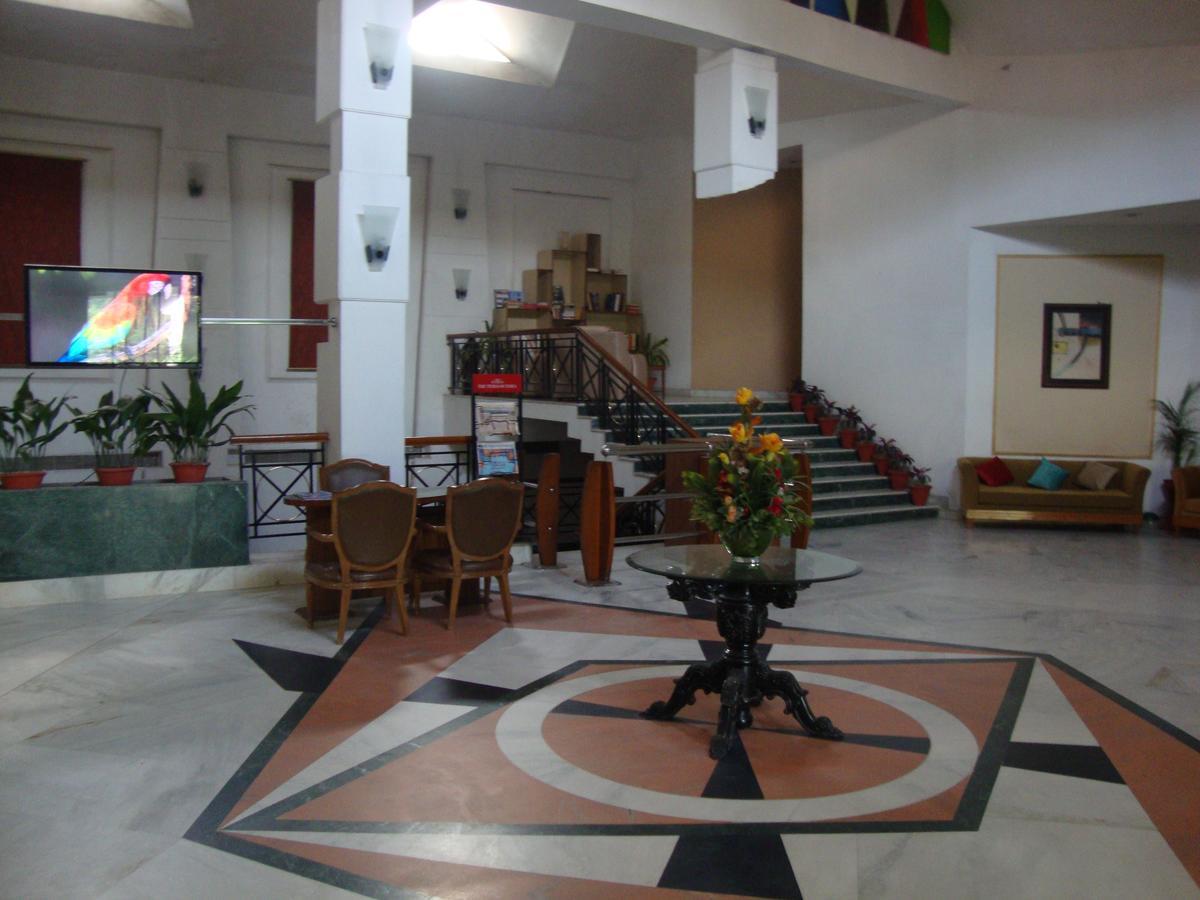 Hotel North Park Panchkula Esterno foto